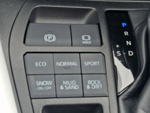 Used 2022 Toyota RAV4 XLE w/ Convenience Package AWD/4WD image 26