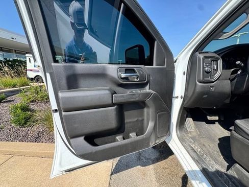 Used 2020 Chevrolet Silverado 2500 Custom w/ Custom Value Package RWD image 11