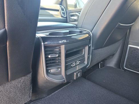 Used 2020 RAM 2500 Laramie w/ Night Edition AWD/4WD image 32
