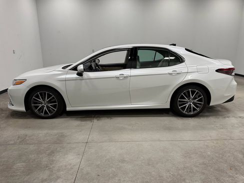 Used 2023 Toyota Camry XLE w/ Protection Package (Q2) (TMS) image 5