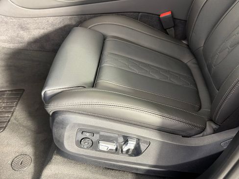 New 2026 BMW X5 M60i image 12