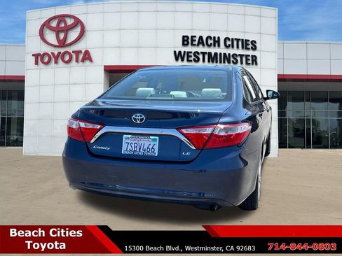 Used 2016 Toyota Camry LE FWD image 11