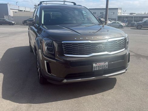 Used 2021 Kia Telluride EX w/ EX Premium Package AWD/4WD image 5