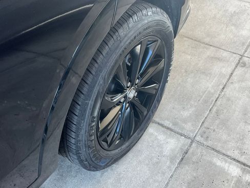 Used 2025 Buick Envista Sport Touring image 31