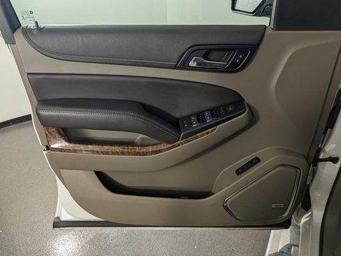 Used 2017 Chevrolet Suburban Premier image 9