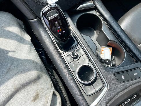 Used 2022 Cadillac XT6 Premium Luxury image 17