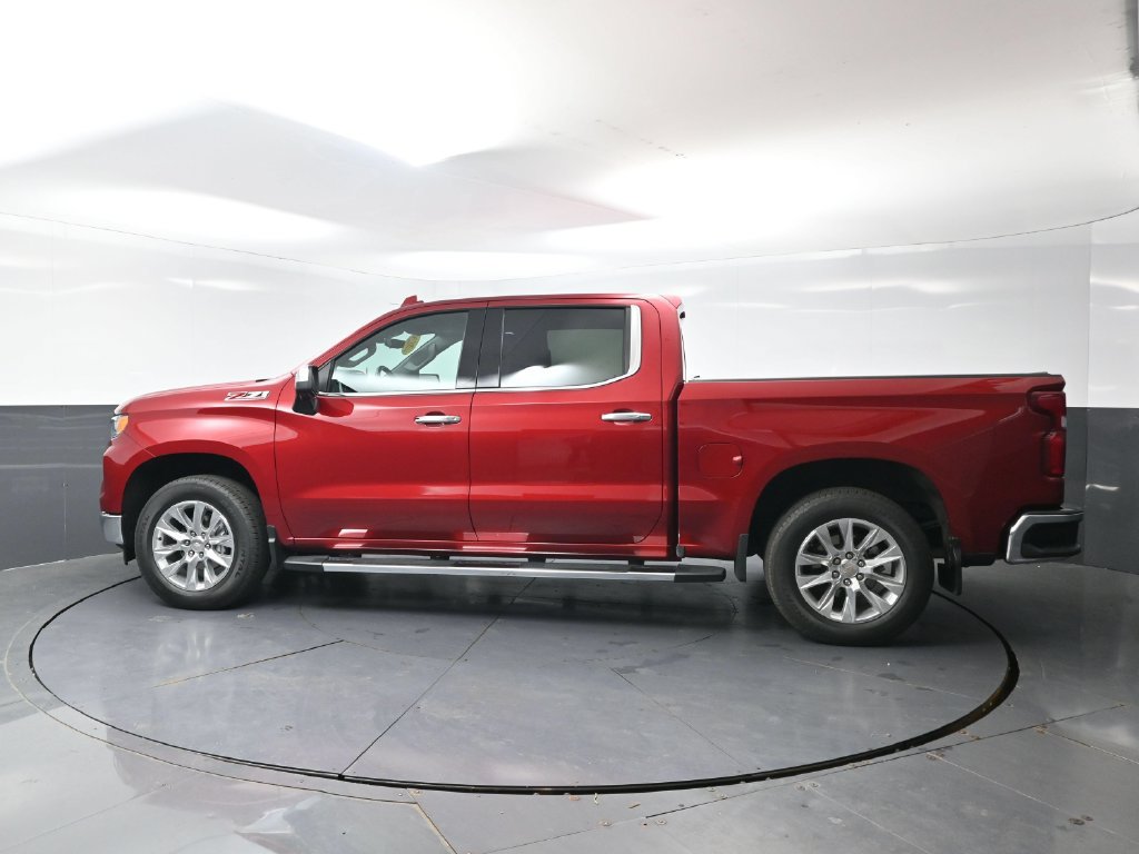 Used 2025 Chevrolet Silverado 1500 LTZ AWD/4WD image 11