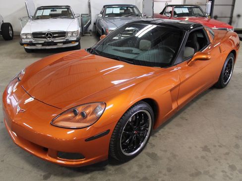Used 2007 Chevrolet Corvette Coupe w/ Preferred Equipment Group image 15