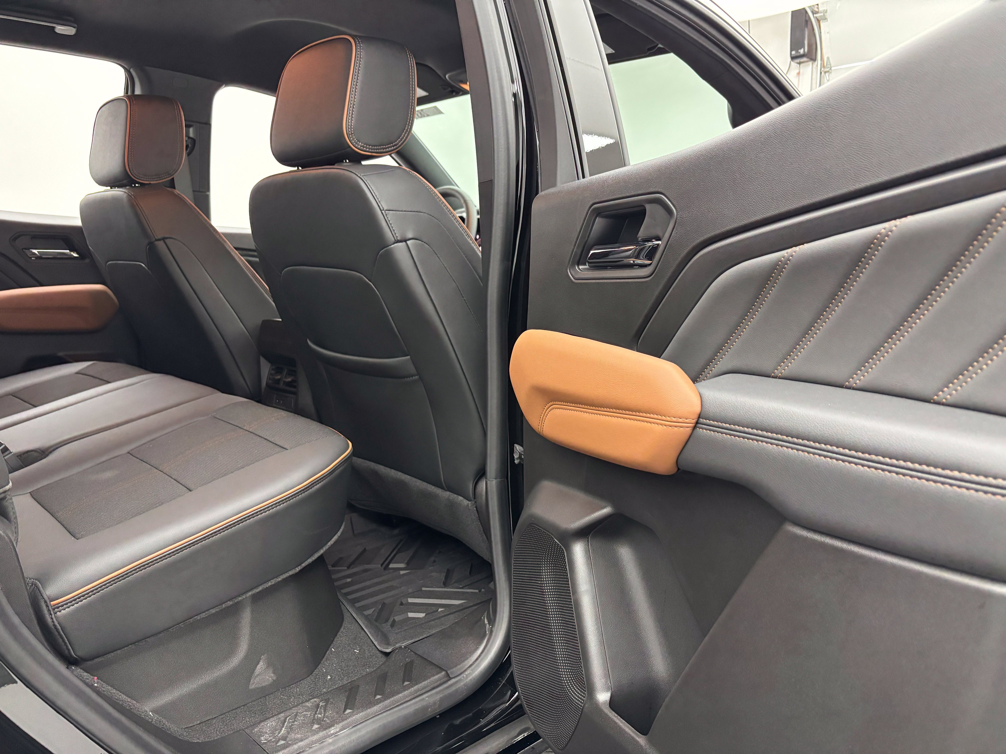 New 2026 GMC Canyon AT4 w/ Nightfall Essentials Package AWD/4WD image 34
