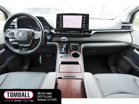 Used 2022 Toyota Sienna XLE FWD image 10