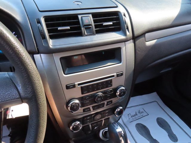 Used 2011 Ford Fusion SE FWD image 21