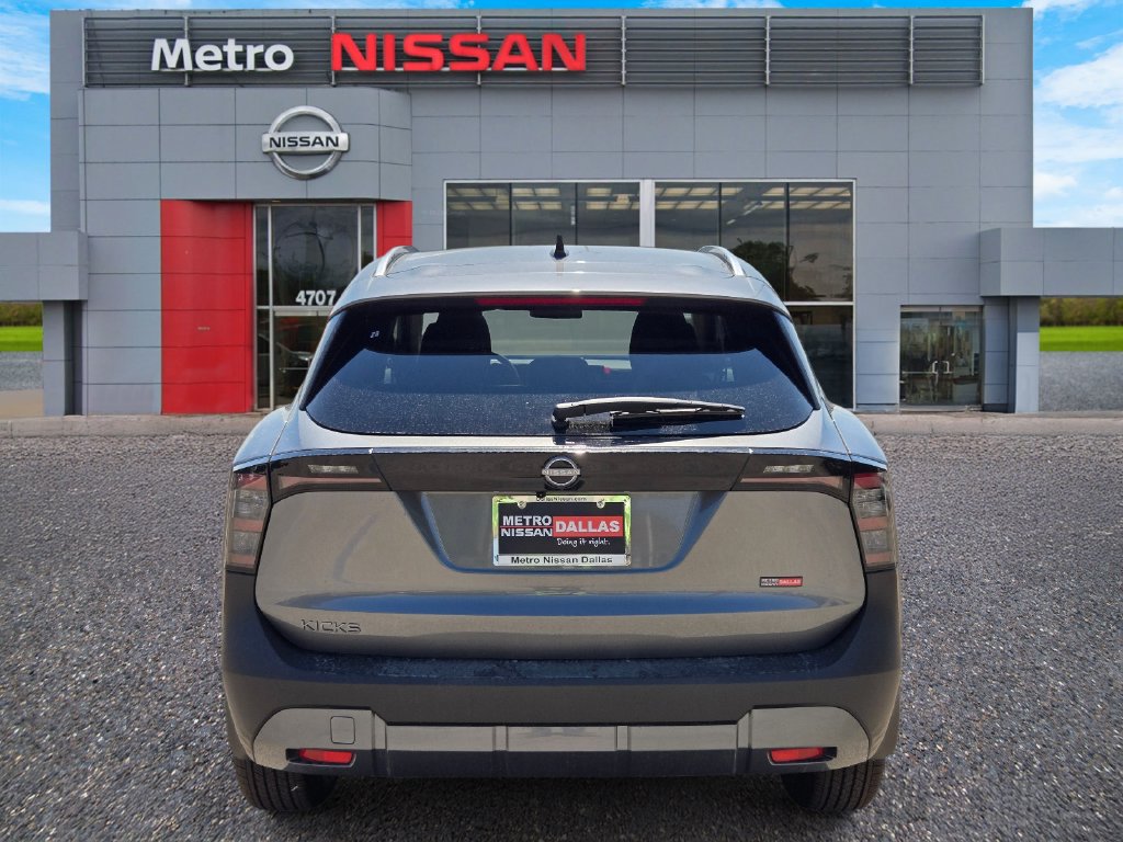 New 2027 Nissan Kicks SV FWD image 5