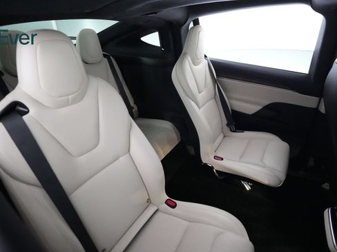 Used 2023 Tesla Model X AWD/4WD image 5