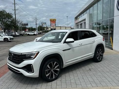 Certified 2025 Volkswagen Atlas Cross Sport SEL Premium R-Line AWD/4WD image 20