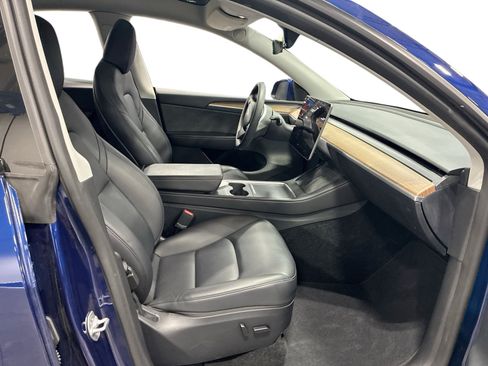 Certified 2023 Tesla Model Y Long Range AWD/4WD image 13