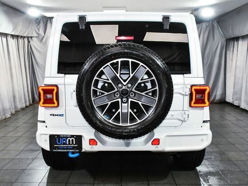 Used 2022 Jeep Wrangler Unlimited Sahara image 5