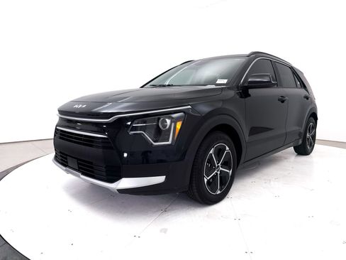 Certified 2025 Kia Niro EX FWD image 14
