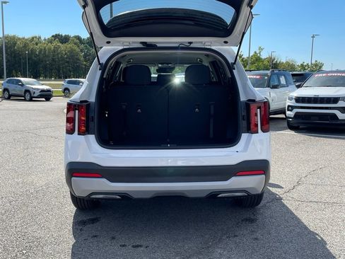 New 2026 Kia Sorento LX image 7