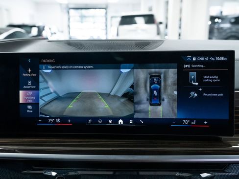 Used 2026 BMW X6 xDrive40i w/ Climate Comfort Package image 13