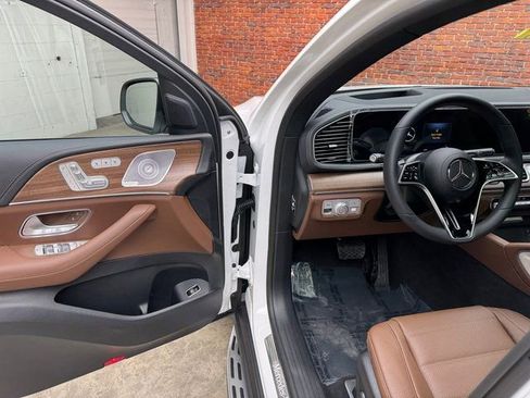 New 2026 Mercedes-Benz GLE 450 4MATIC Coupe image 9