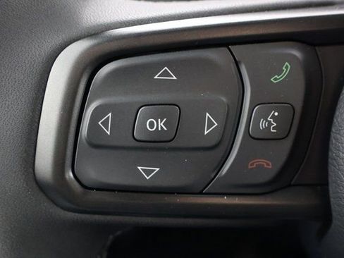 Used 2025 Jeep Wrangler Willys image 11