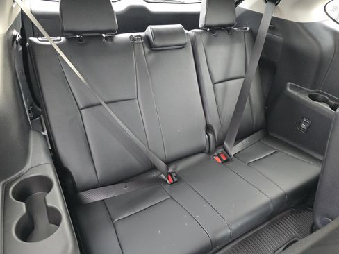 New 2026 Toyota Highlander XLE image 13