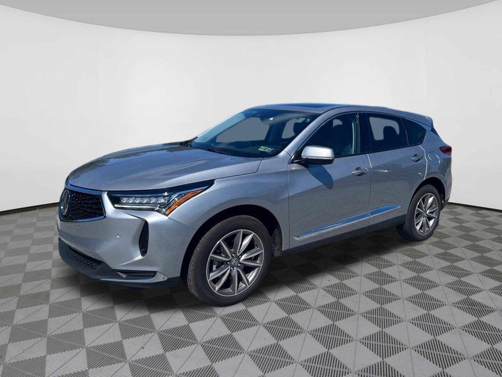 Used 2024 Acura RDX w/ Technology Package AWD/4WD image 3