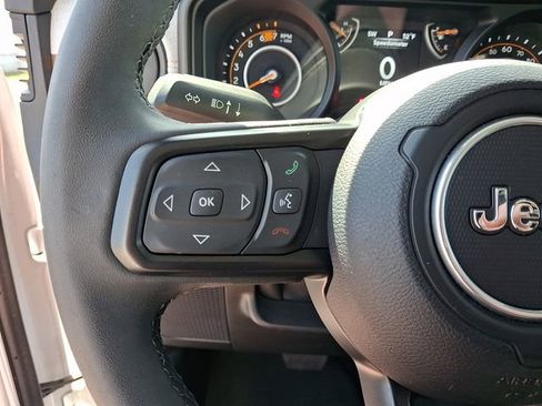 Used 2025 Jeep Wrangler Unlimited Sport AWD/4WD image 21