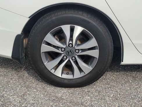 Used 2013 Honda Accord LX image 7