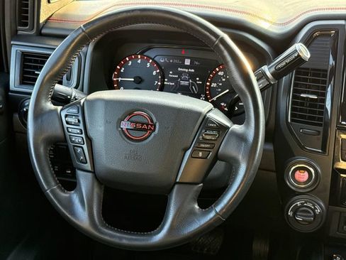 Used 2023 Nissan Titan PRO-4X w/ Pro-4x Convenience Package AWD/4WD image 12