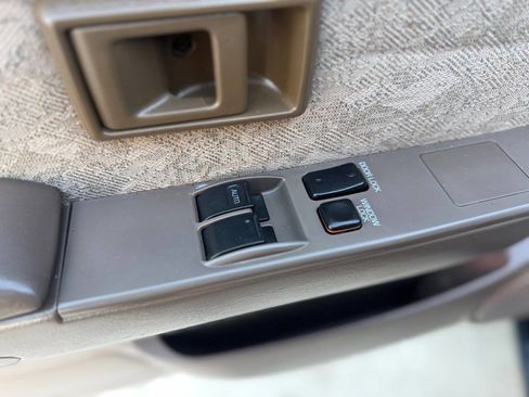 Used 2000 Toyota Tacoma 4x4 Xtracab V6 image 18