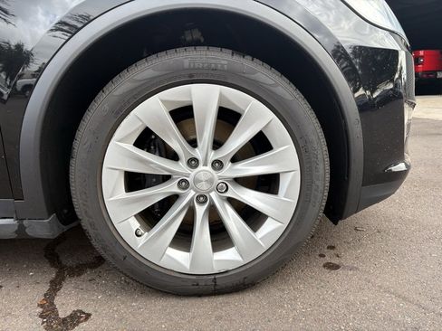 Used 2021 Tesla Model X Long Range image 5