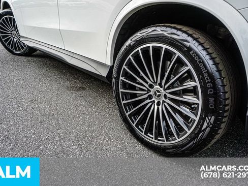 Used 2025 Mercedes-Benz GLC 350e 4MATIC image 15