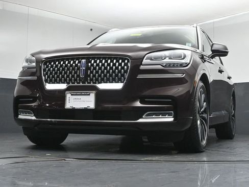 Certified 2023 Lincoln Aviator Black Label Grand Touring w/ Class IV Trailer Tow Package AWD/4WD image 43