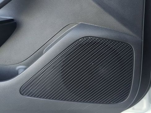 Used 2025 Toyota Corolla SE image 29