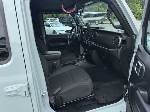 Used 2023 Jeep Wrangler Unlimited Sport AWD/4WD image 28