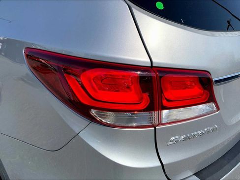 Used 2017 Hyundai Santa Fe Limited AWD/4WD image 28