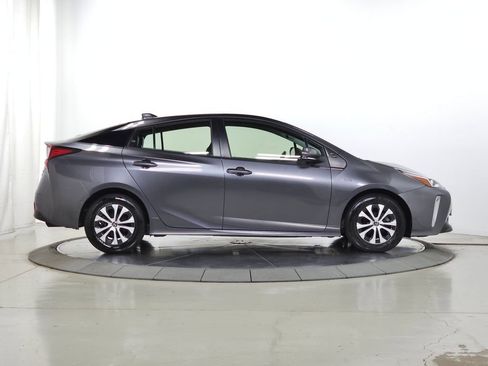 Used 2022 Toyota Prius XLE AWD/4WD image 9