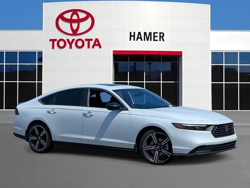Used 2024 Honda Accord Sport image 1