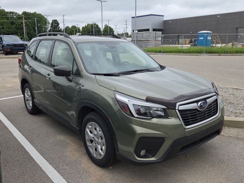 Used 2021 Subaru Forester AWD/4WD image 2