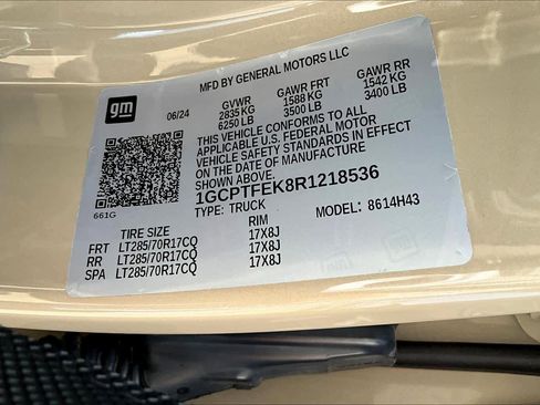 Used 2024 Chevrolet Colorado ZR2 w/ Technology Package image 33