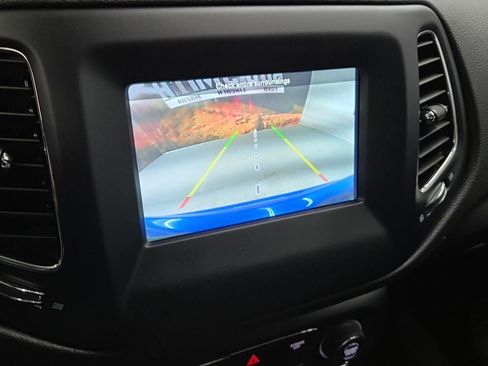 Used 2021 Jeep Compass Sport w/ Cold Weather Group image 10