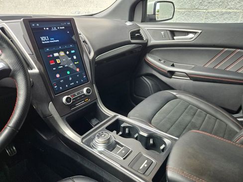 Used 2021 Ford Edge ST-Line w/ Class II Trailer Tow Package AWD/4WD image 19