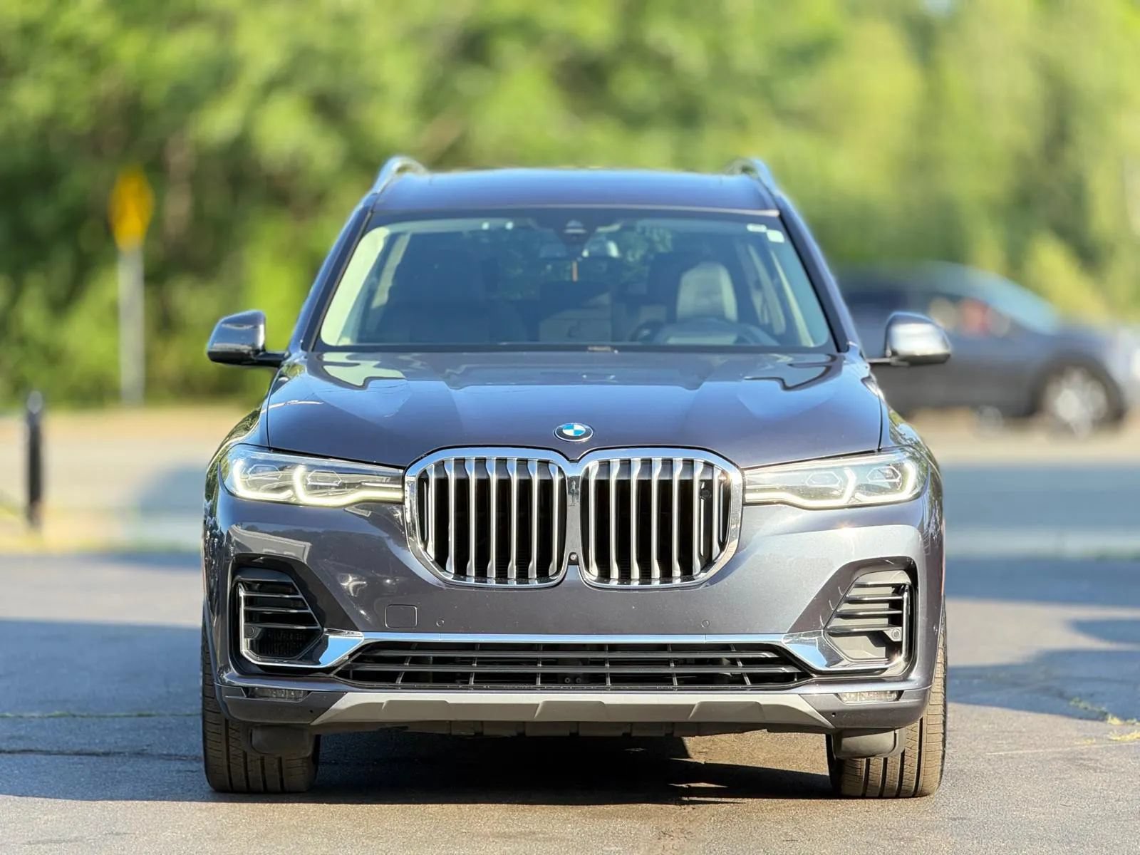 Used 2020 BMW X7 xDrive40i w/ Executive Package AWD/4WD image 3