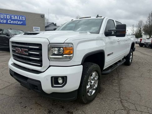 Used 2018 GMC Sierra 2500 SLT w/ Duramax Plus Package image 2