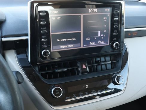 Used 2020 Toyota Corolla LE image 17