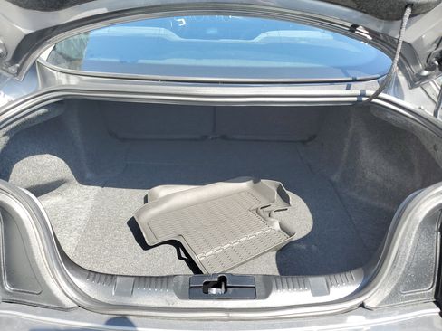 Used 2021 Ford Mustang Coupe image 8