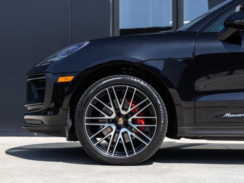 Certified 2024 Porsche Macan S AWD/4WD image 13