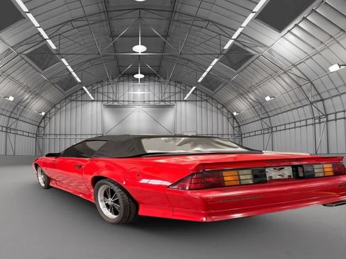 Used 1991 Chevrolet Camaro Z28 RWD image 4
