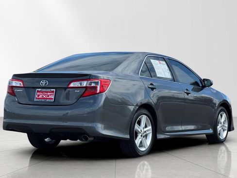 Used 2014 Toyota Camry SE FWD image 6